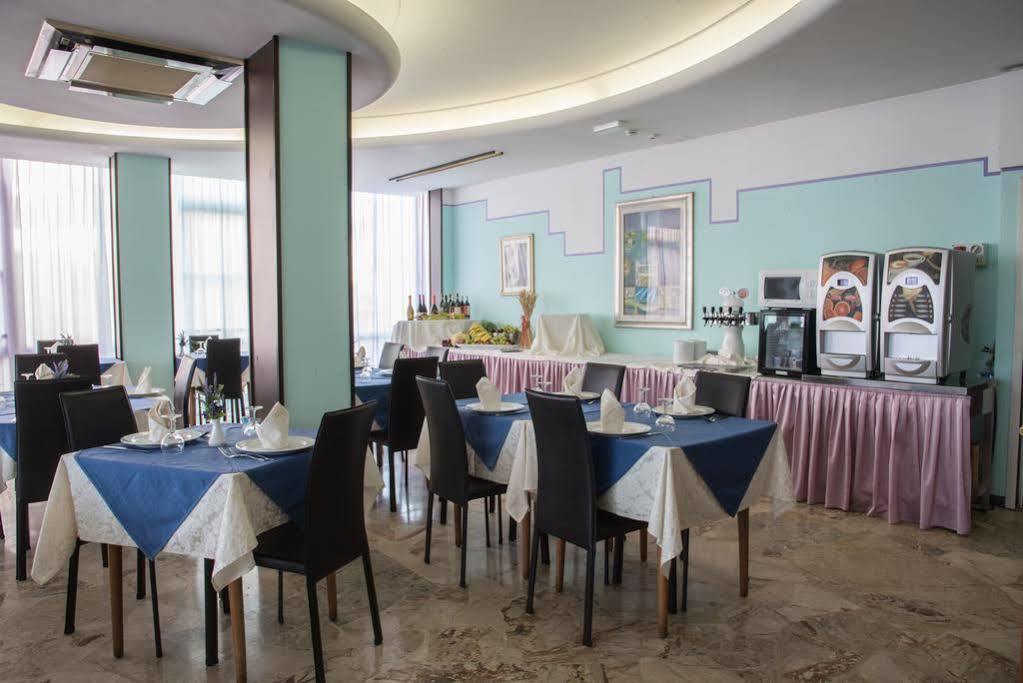 בלריה-איגאה מרינה Hotel Mirage מראה חיצוני תמונה